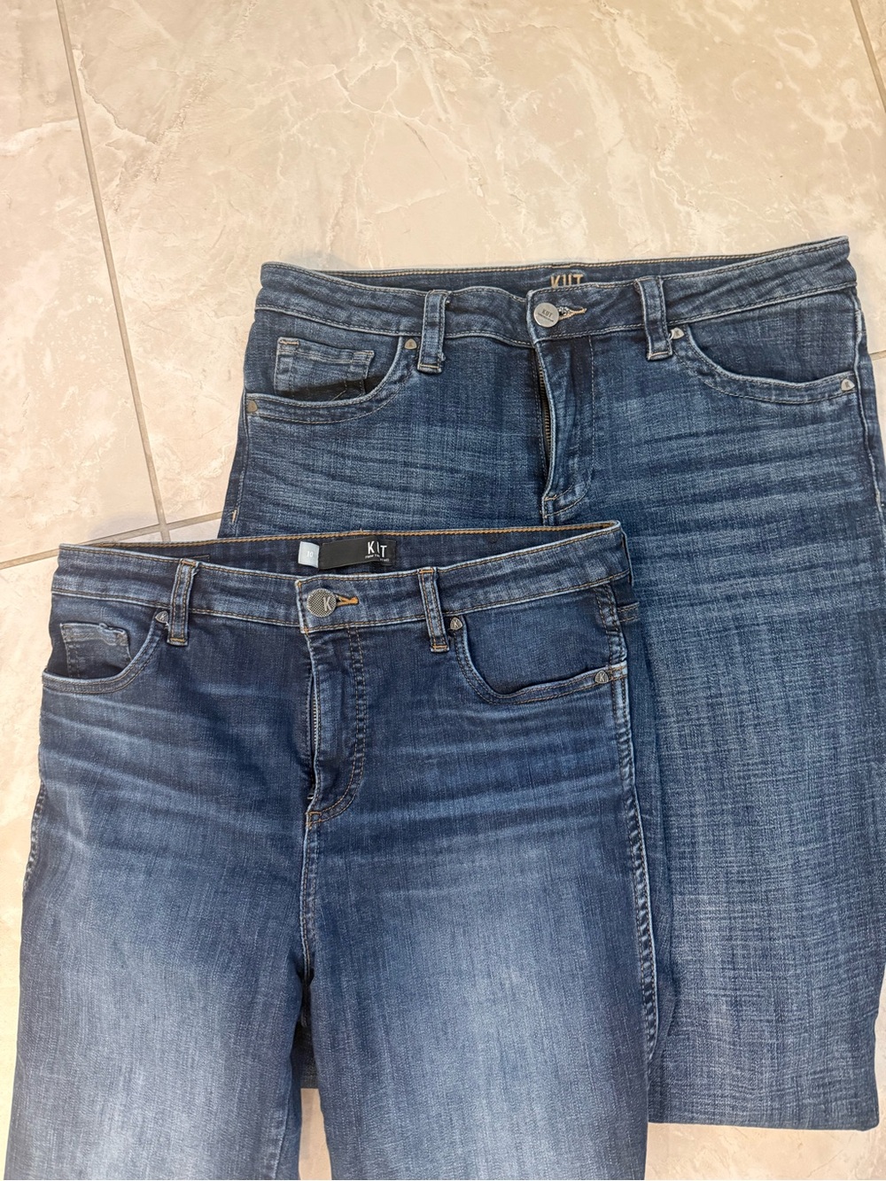 Kut from the Kloth Medium Blue High-Rise Women’s Jeans duo
